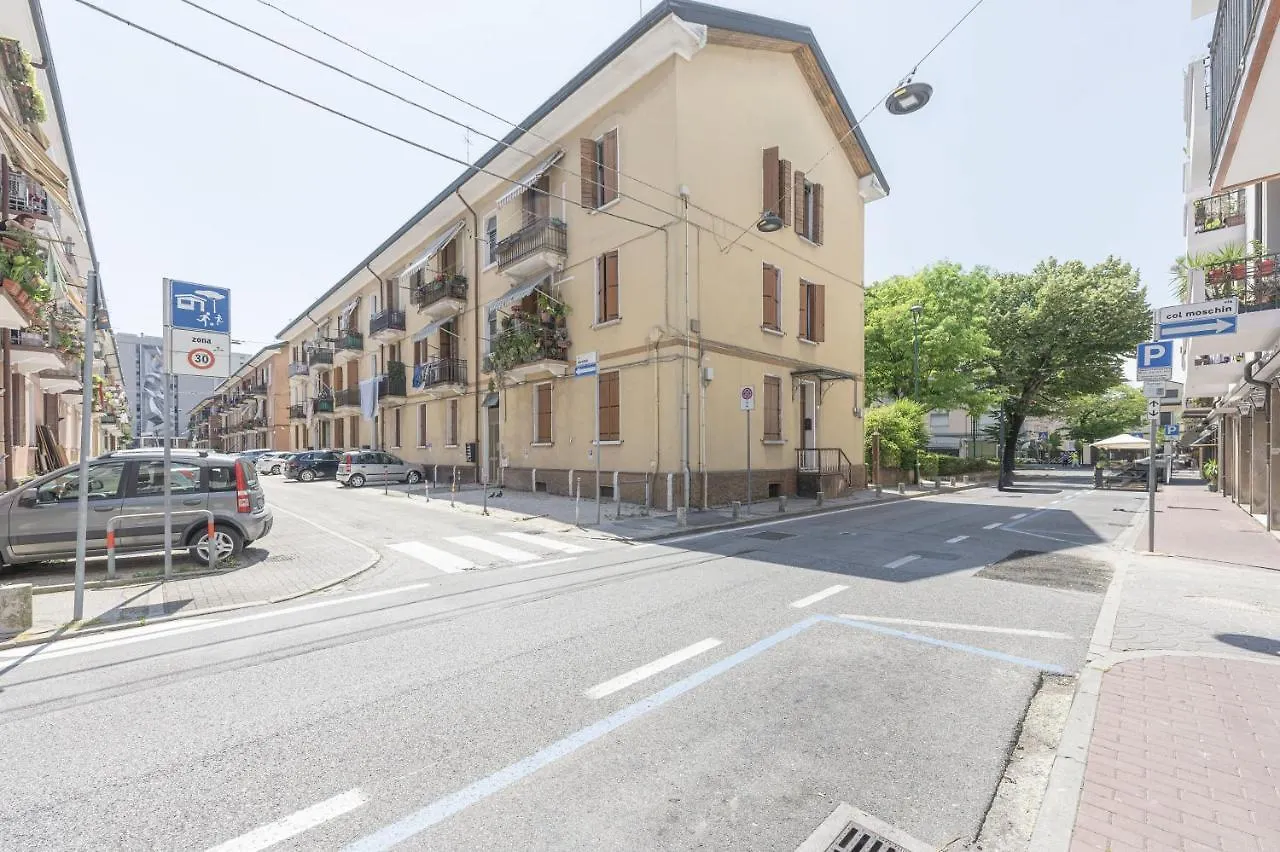 Apartamento Arte E Cinema - 10 Min Da Venezia Mestre Italia